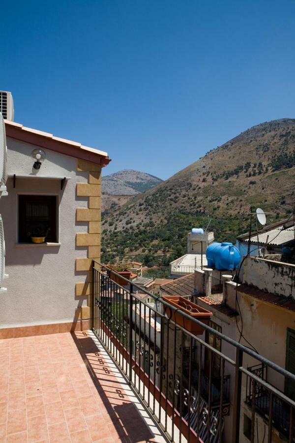 Case Vacanza Cipriano Spacious Apartment And Cosy Studio Monolocale Torretta  Luaran gambar